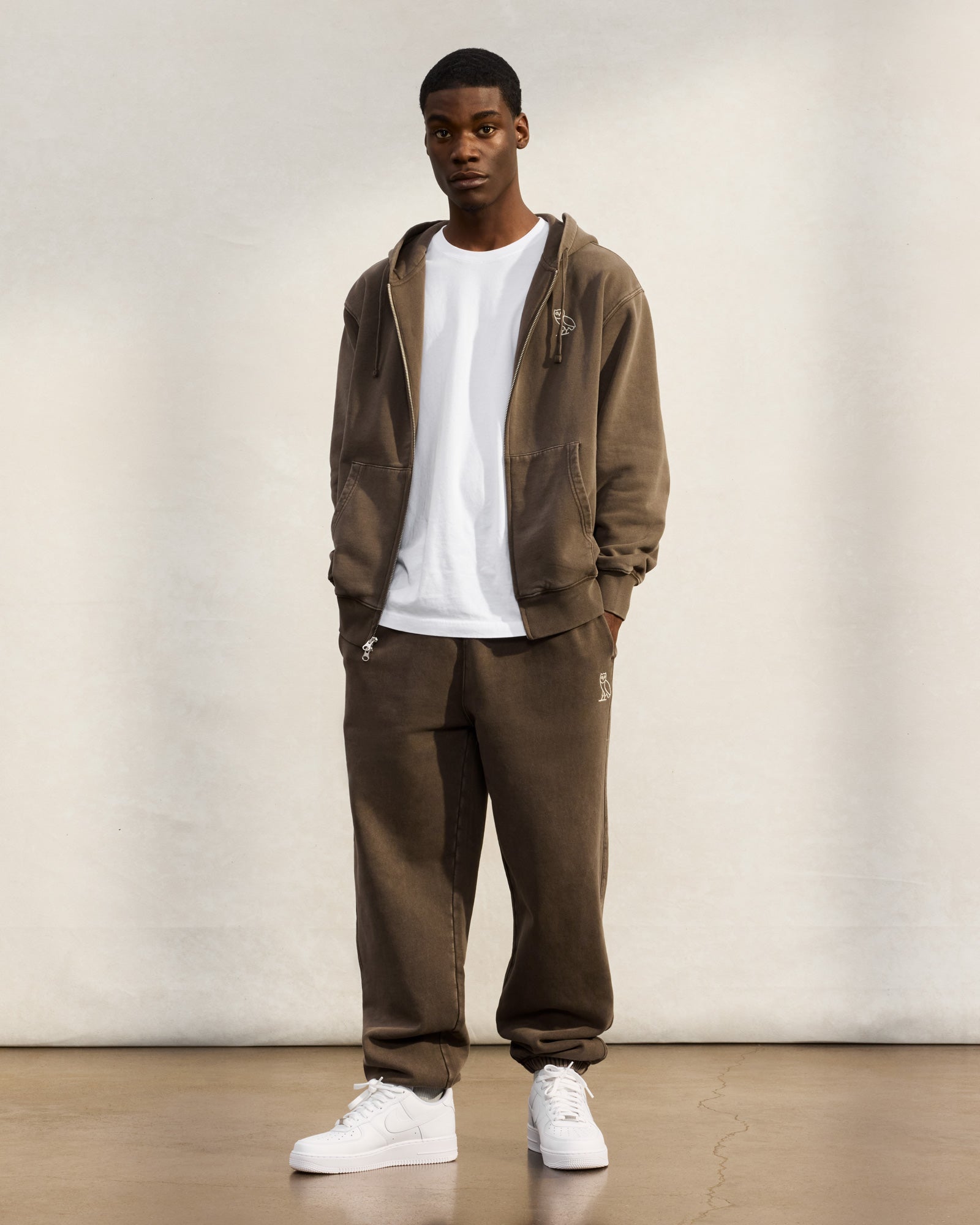 Muskoka Garment Dyed Relaxed Fit Sweatpant - Brown IMAGE #2
